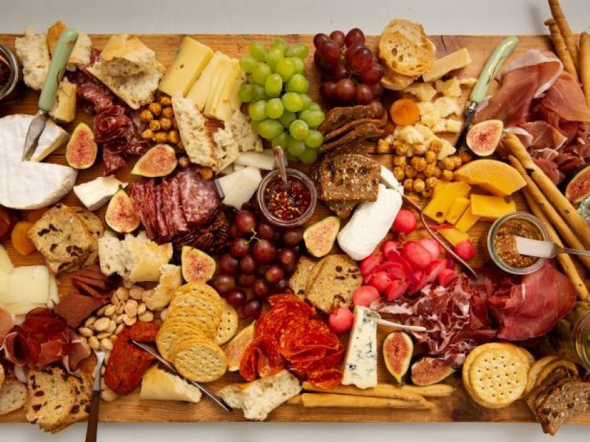 how to start a charcuterie business