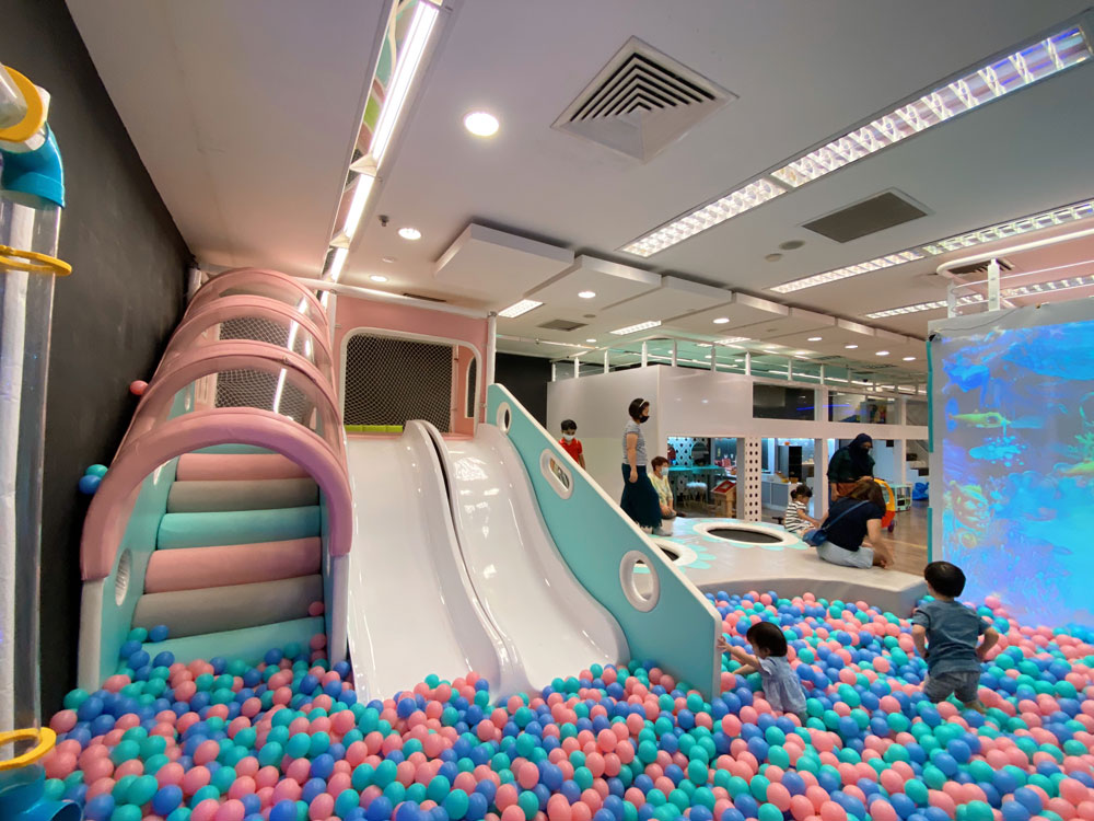 how to start an indoor playground business