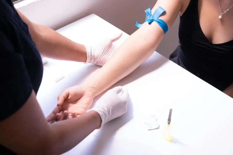 how to start a phlebotomy business